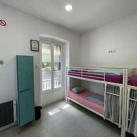 Hostel Downtown River San Sebastian