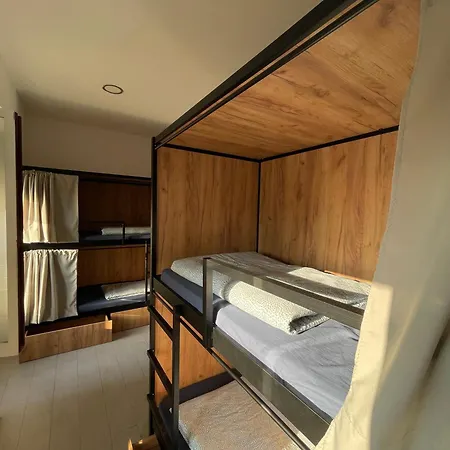 Downtown River Hostel *