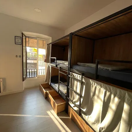 Downtown River Hostel *