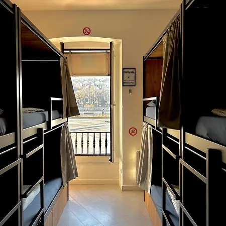 Downtown River Hostel *