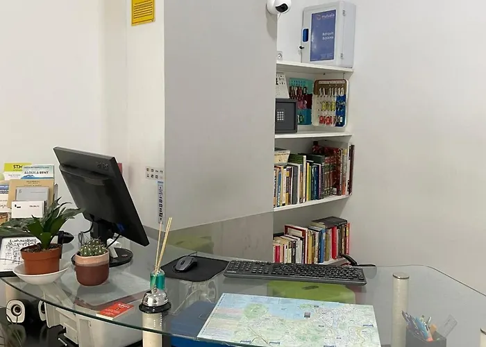 Downtown River Хостел *