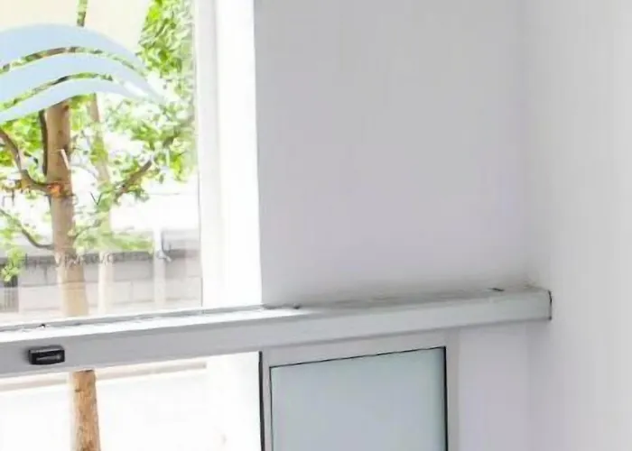 Downtown River Хостел