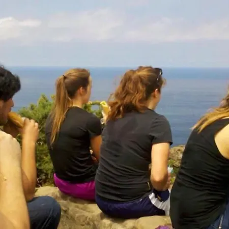 بيت شباب شباب داون تاون ريفر *