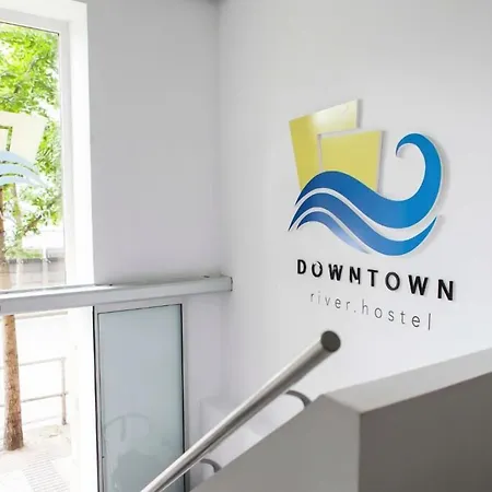 Hostel Downtown River San Sebastian