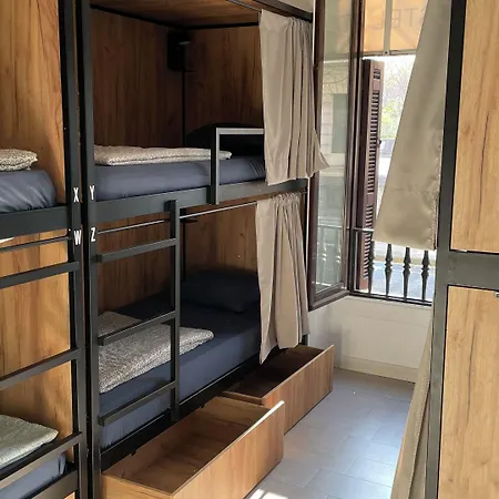 Hostel Downtown River *